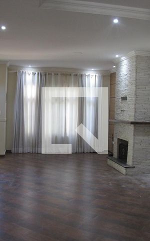 Casa à venda com 272m², 3 quartos e 2 vagasSala