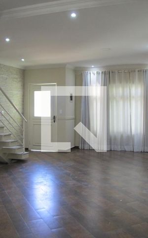 Casa à venda com 272m², 3 quartos e 2 vagasSala