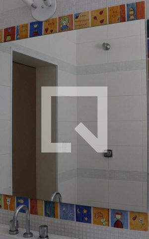 Casa para alugar com 205m², 3 quartos e 2 vagas Casa para alugar com 205m², 3 quartos e 2 vagasBanheiro do Quarto 1 - detalhe