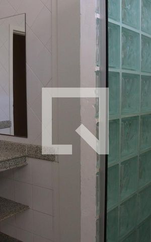Casa para alugar com 205m², 3 quartos e 2 vagas Casa para alugar com 205m², 3 quartos e 2 vagasBanheiro 1