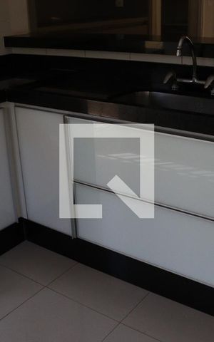Casa para alugar com 205m², 3 quartos e 2 vagas Casa para alugar com 205m², 3 quartos e 2 vagasCozinha - Armários