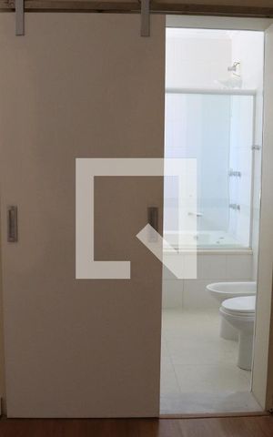 Casa para alugar com 205m², 3 quartos e 2 vagas Casa para alugar com 205m², 3 quartos e 2 vagasQuarto 1 - detalhe