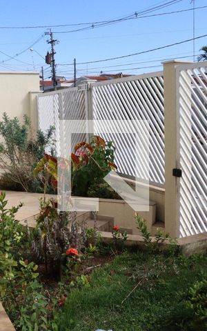 Casa para alugar com 205m², 3 quartos e 2 vagas Casa para alugar com 205m², 3 quartos e 2 vagasQuintal