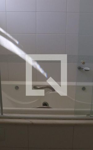 Casa para alugar com 205m², 3 quartos e 2 vagas Casa para alugar com 205m², 3 quartos e 2 vagasBanheiro do Quarto 1 - detalhe
