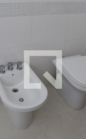 Casa para alugar com 205m², 3 quartos e 2 vagas Casa para alugar com 205m², 3 quartos e 2 vagasBanheiro do Quarto 1 - detalhe