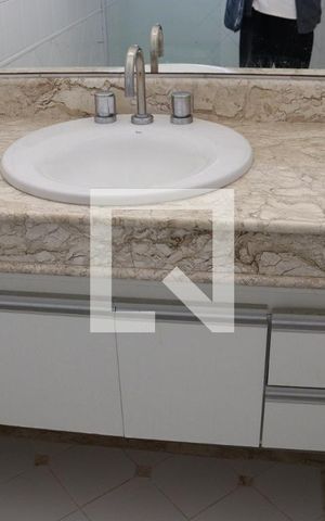 Casa para alugar com 205m², 3 quartos e 2 vagas Casa para alugar com 205m², 3 quartos e 2 vagasBanheiro do Quarto 2 - detalhe