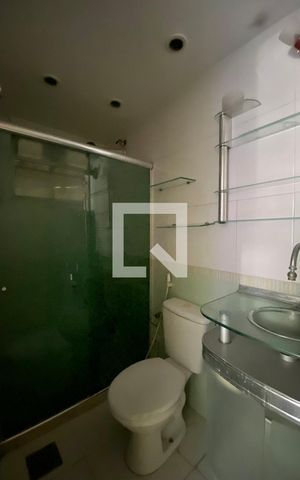 Apartamento à venda com 48m², 2 quartos e 1 vaga Apartamento à venda com 48m², 2 quartos e 1 vagaBanheiro