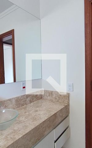 Casa de condomínio à venda com 282m², 4 quartos e 4 vagasBanheiro Suíte Master