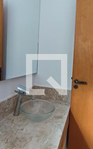 Casa de condomínio à venda com 282m², 4 quartos e 4 vagasBanheiro Suíte 2