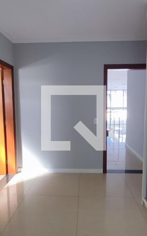 Casa de condomínio à venda com 282m², 4 quartos e 4 vagasQuarto Suíte 2