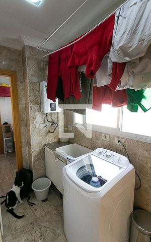 Apartamento à venda com 135m², 4 quartos e 3 vagas Apartamento à venda com 135m², 4 quartos e 3 vagasÁrea de Serviço