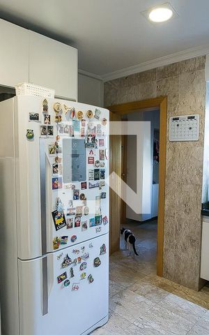 Apartamento à venda com 135m², 4 quartos e 3 vagas Apartamento à venda com 135m², 4 quartos e 3 vagascozinha