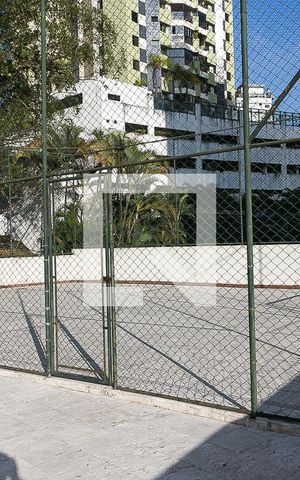 Apartamento à venda com 135m², 4 quartos e 3 vagas Apartamento à venda com 135m², 4 quartos e 3 vagasQuadra Esportiva