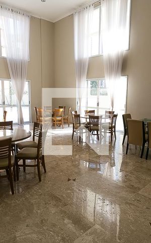 Apartamento à venda com 135m², 4 quartos e 3 vagas Apartamento à venda com 135m², 4 quartos e 3 vagasÁrea comum - Salão de festas