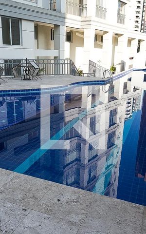 Apartamento à venda com 135m², 4 quartos e 3 vagas Apartamento à venda com 135m², 4 quartos e 3 vagasÁrea comum - Piscina
