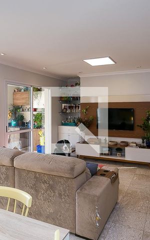 Apartamento à venda com 135m², 4 quartos e 3 vagas Apartamento à venda com 135m², 4 quartos e 3 vagasSala