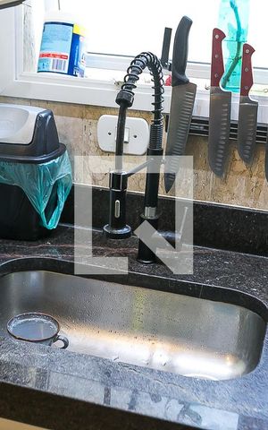 Apartamento à venda com 135m², 4 quartos e 3 vagas Apartamento à venda com 135m², 4 quartos e 3 vagascozinha