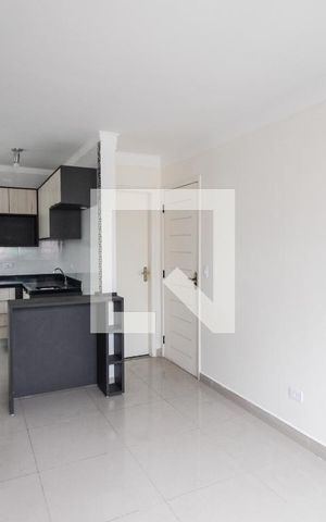 Casa de condomínio à venda com 43m², 2 quartos e 1 vaga Casa de condomínio à venda com 43m², 2 quartos e 1 vagaSala