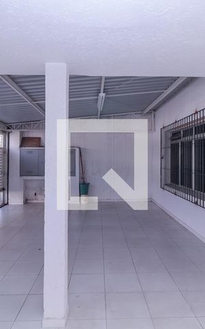 Casa à venda com 300m², 3 quartos e 3 vagas Casa à venda com 300m², 3 quartos e 3 vagasGaragem