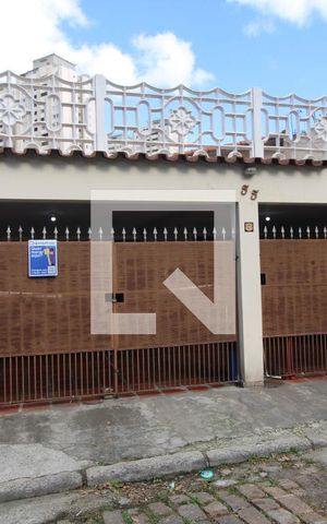 Casa à venda com 160m², 3 quartos e 3 vagasFachada
