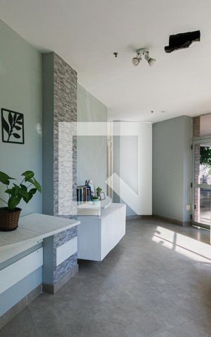 Apartamento à venda com 40m², 1 quarto e 1 vaga Apartamento à venda com 40m², 1 quarto e 1 vagaHall