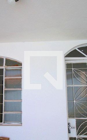 Casa para alugar com 102m², 3 quartos e sem vagaVaranda frente