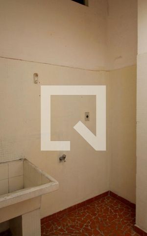 Casa para alugar com 180m², 3 quartos e sem vagaÁrea de Serviço