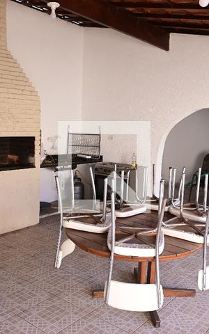 Casa para alugar com 150m², 4 quartos e 5 vagasChurrasqueira