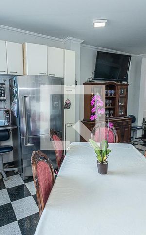 Casa à venda com 591m², 4 quartos e 3 vagasCozinha