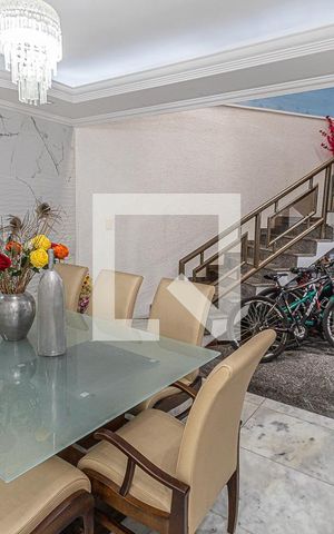 Casa à venda com 591m², 4 quartos e 3 vagasCopa