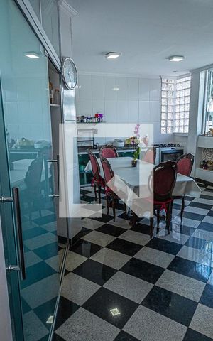 Casa à venda com 591m², 4 quartos e 3 vagasCozinha