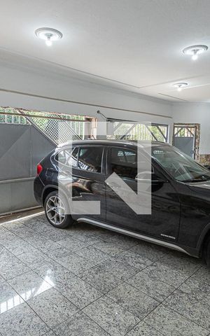 Casa à venda com 591m², 4 quartos e 3 vagasVagas de garagem