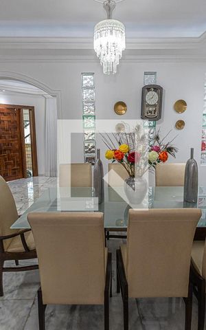 Casa à venda com 591m², 4 quartos e 3 vagasCopa