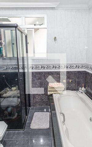 Casa à venda com 591m², 4 quartos e 3 vagasBanheiro suite