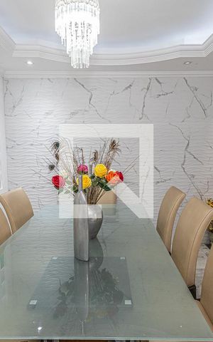 Casa à venda com 591m², 4 quartos e 3 vagasCopa