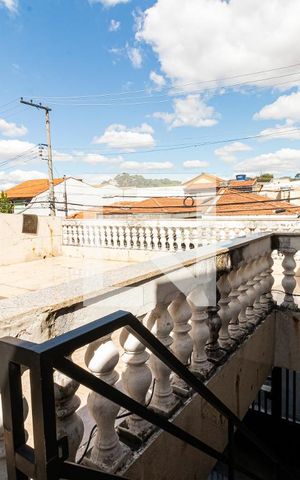 Casa à venda com 150m², 4 quartos e 3 vagasVaranda - Escadas