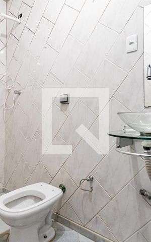 Casa à venda com 150m², 4 quartos e 3 vagasBanheiro 2