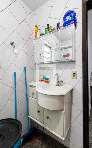 Casa à venda com 150m², 4 quartos e 3 vagasEdicula -Banheiro