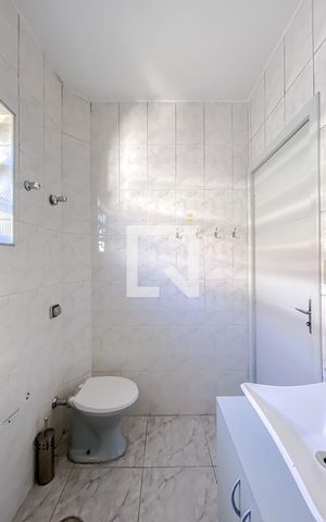 Casa para alugar com 150m², 3 quartos e 2 vagasBanheiro
