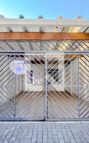Casa para alugar com 150m², 3 quartos e 2 vagasFachada