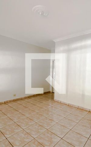 Casa para alugar com 150m², 3 quartos e 2 vagasSala