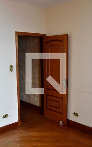 Casa à venda com 533m², 4 quartos e 4 vagasQuarto 2