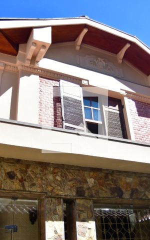 Casa à venda com 533m², 4 quartos e 4 vagasFachada
