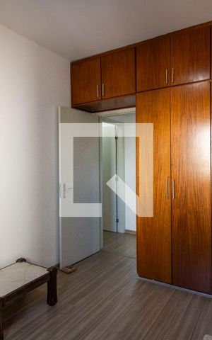 Apartamento para alugar com 76m², 2 quartos e 1 vaga Apartamento para alugar com 76m², 2 quartos e 1 vagaQuarto - Armários