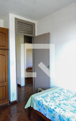 Casa à venda com 402m², 6 quartos e 3 vagas Casa à venda com 402m², 6 quartos e 3 vagasQuarto 4