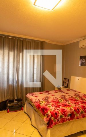 Casa à venda com 400m², 2 quartos e 2 vagas Casa à venda com 400m², 2 quartos e 2 vagasSuíte 2