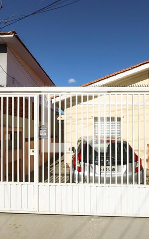 Casa para alugar com 55m², 1 quarto e sem vaga Casa para alugar com 55m², 1 quarto e sem vagaFachada