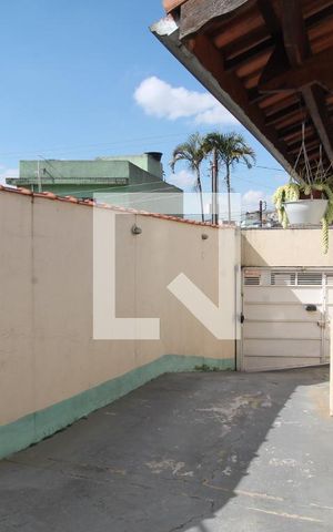 Casa à venda com 300m², 2 quartos e 5 vagasQuintal e garagem