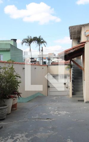 Casa à venda com 300m², 2 quartos e 5 vagasQuintal e garagem