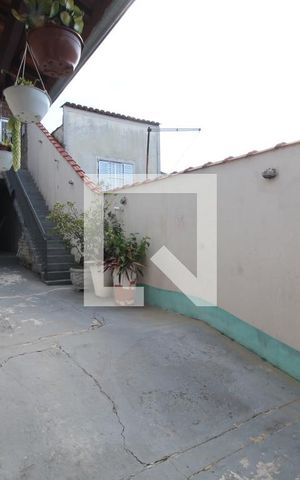 Casa à venda com 300m², 2 quartos e 5 vagasQuintal e garagem